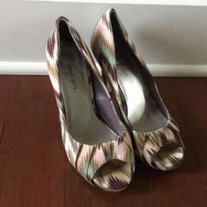 Madden girl peep toe pumps